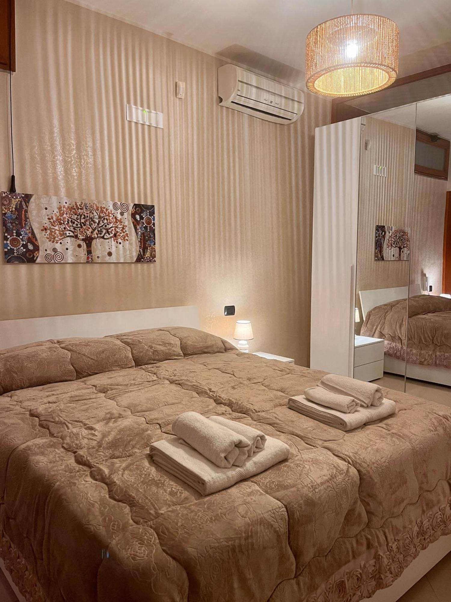 Il Villino B&B - Napoli/Pompei/Sorrento/Costiera Brusciano Bagian luar foto